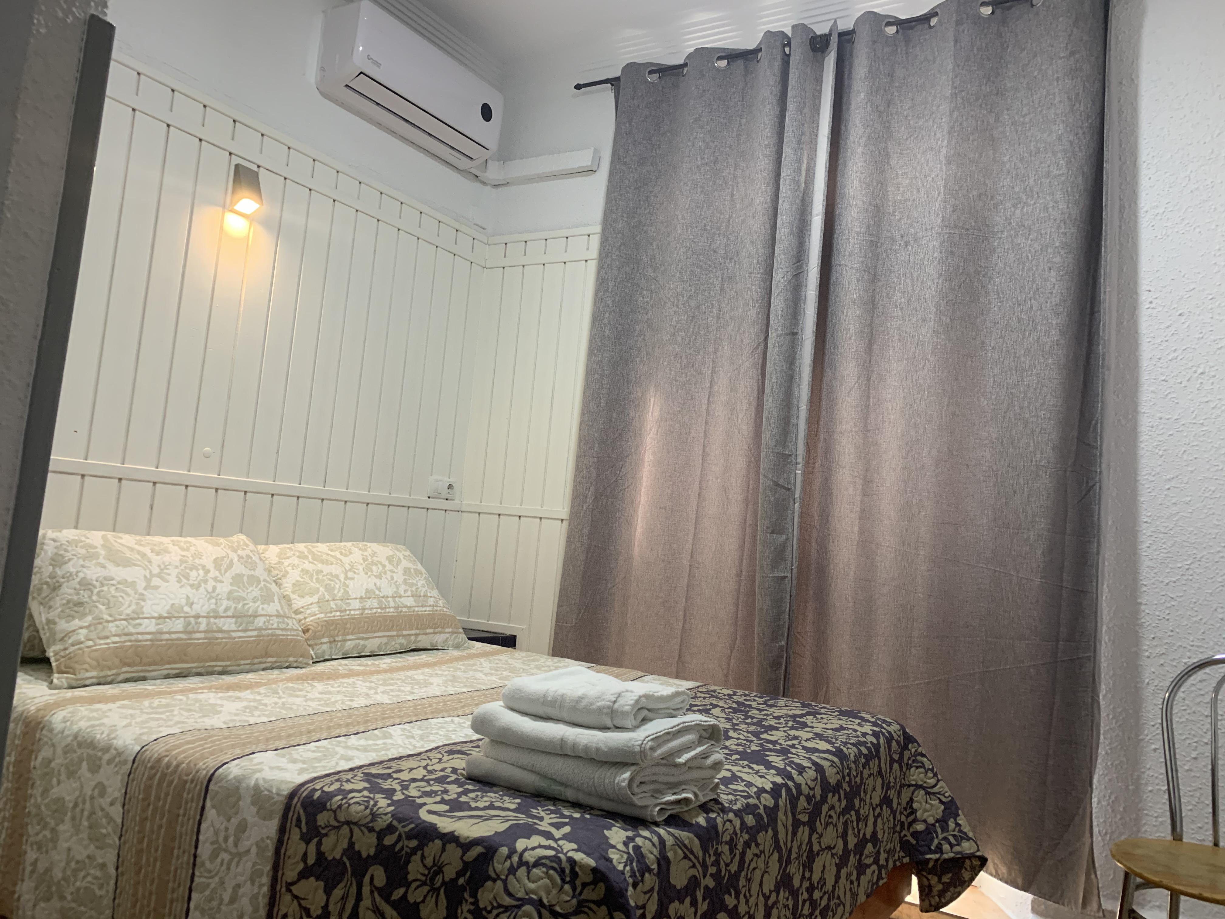 Hostal Alcobia Seville Exterior photo