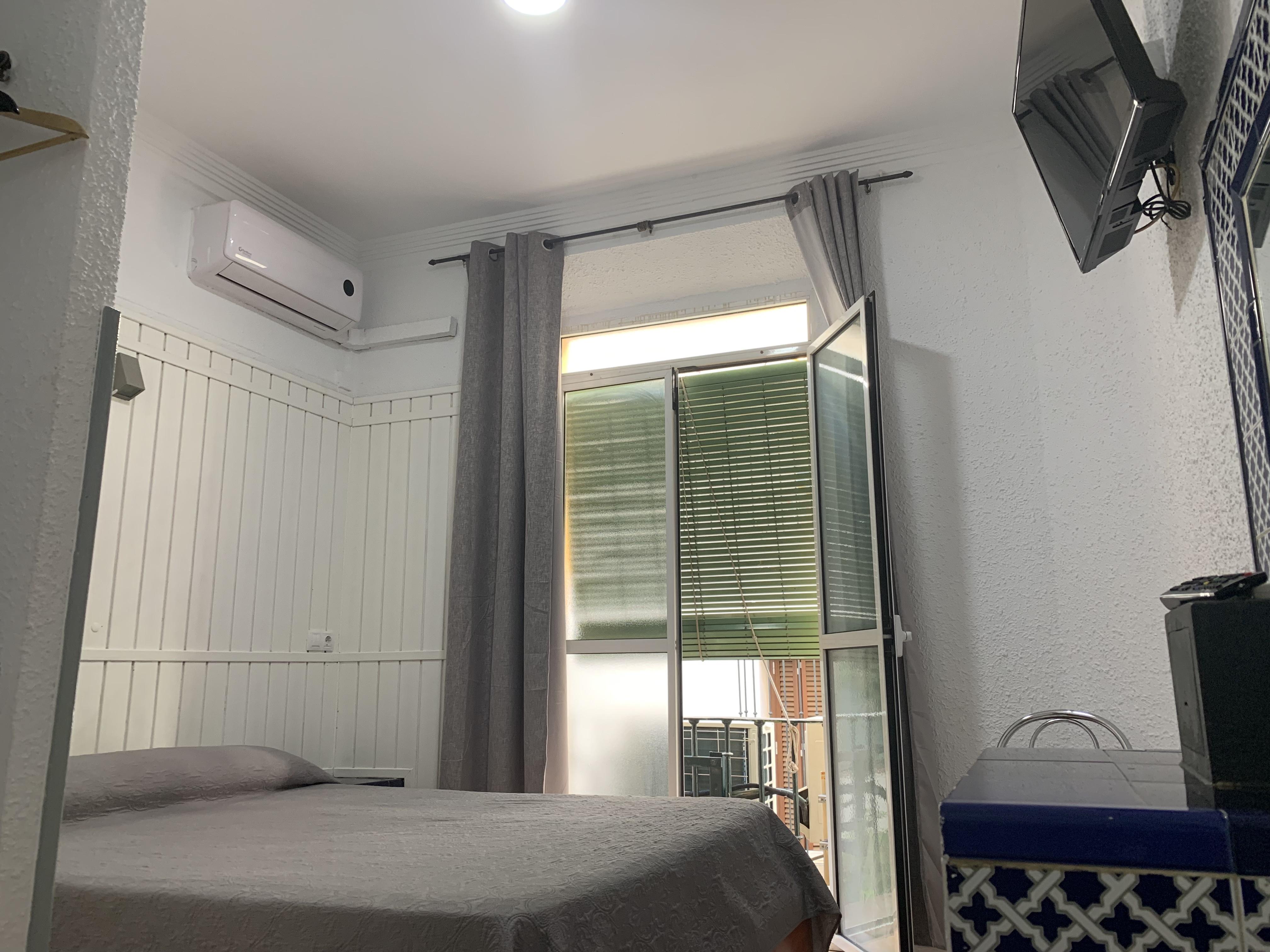 Hostal Alcobia Seville Exterior photo